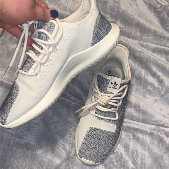 Adidas shoes - Picture 2 of 3